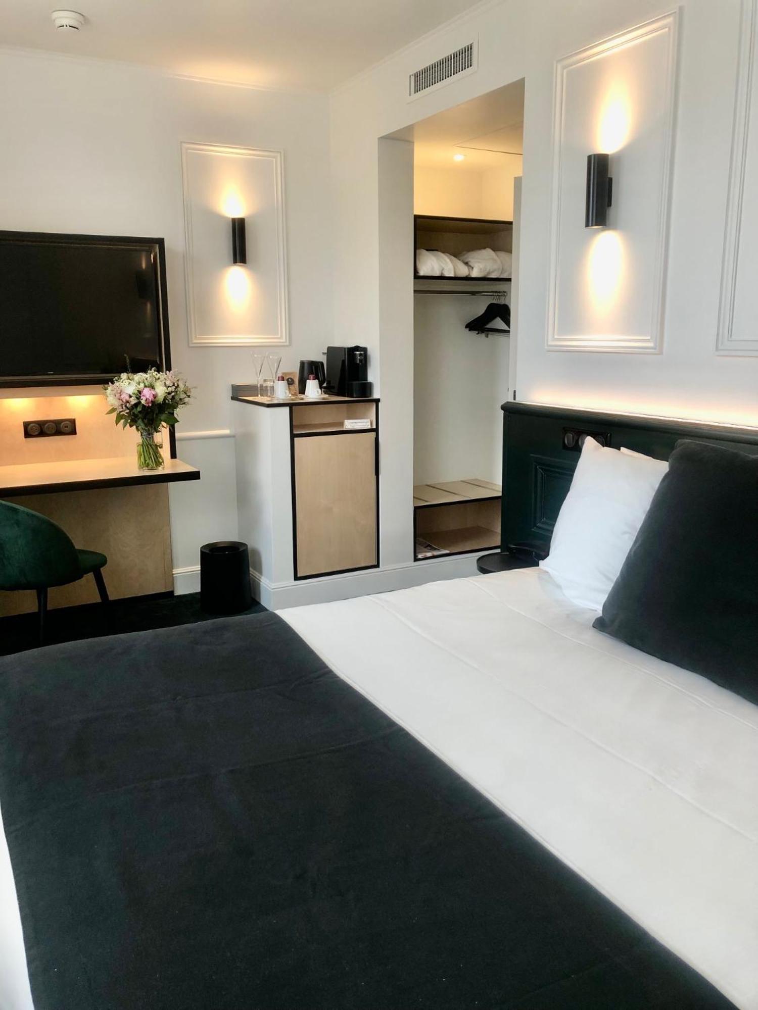 Standard Room,1544223895:JPEG
