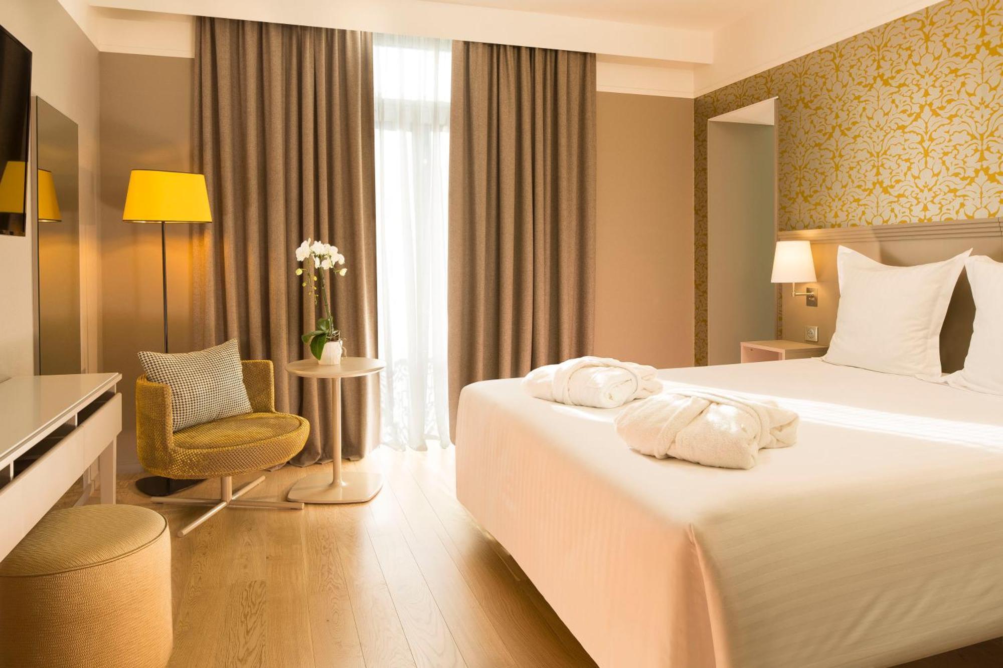 Deluxe Double or Twin Room,282235421:JPEG